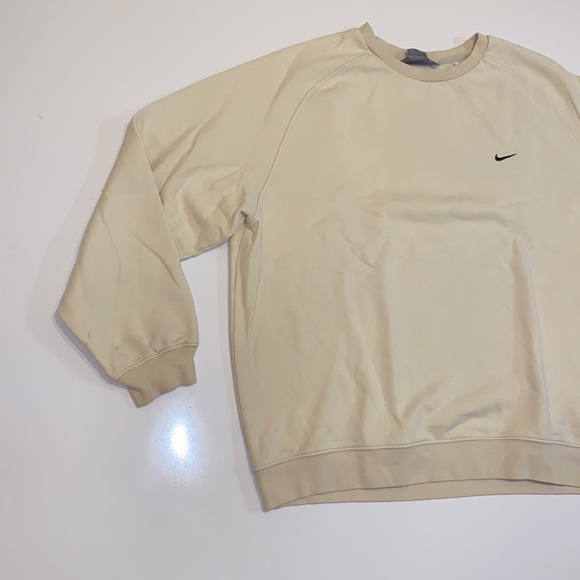 The Beige Nike crewneck - Picture 2 of 8